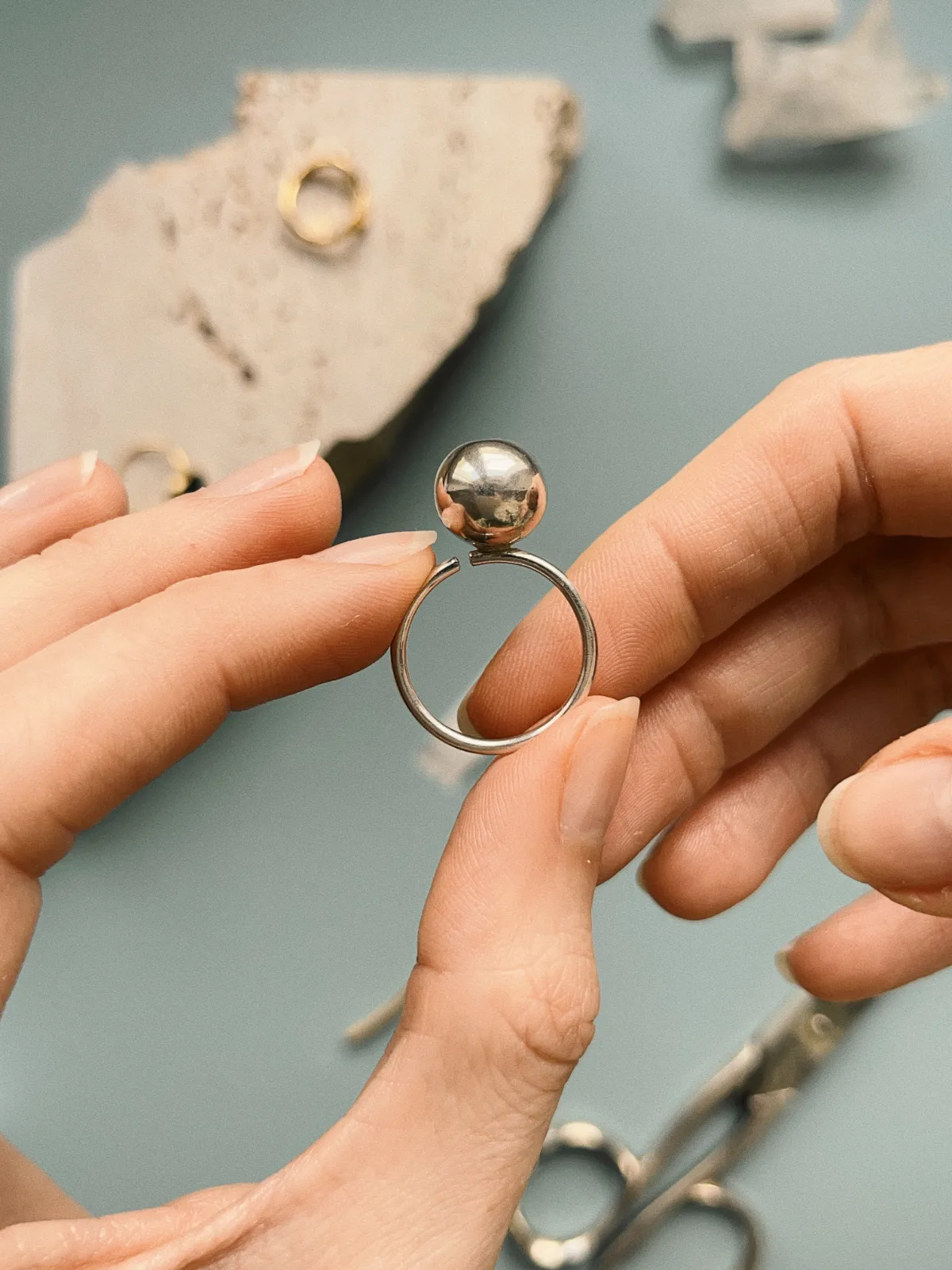 wide-vs-narrow-band-sizing